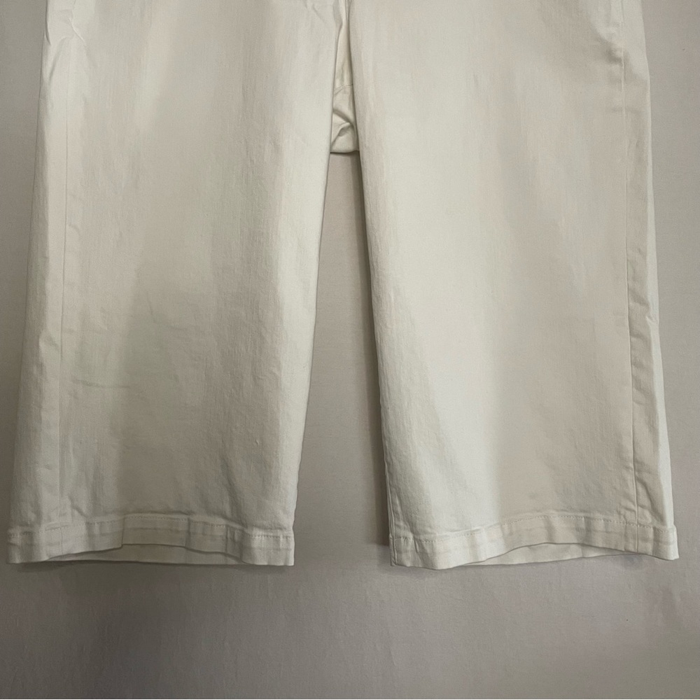 Torrid 28 Crop Wide Leg Vintage Stretch High-Rise Jean in Optic White - Picture 7 of 14